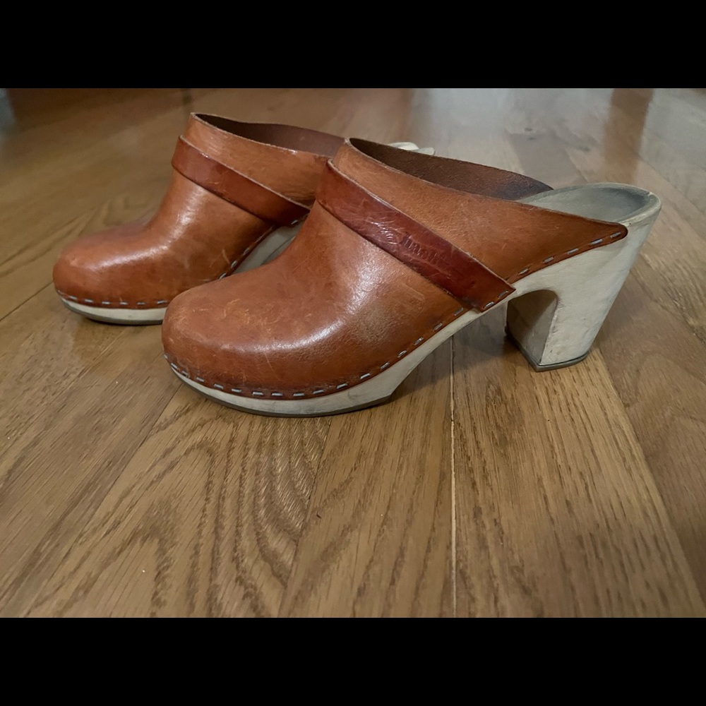 Swedish Hasbeens clog - tan leather size 40